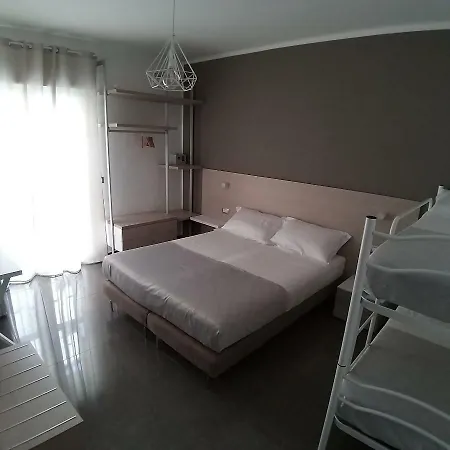 La Rosa Felice 3* Bari