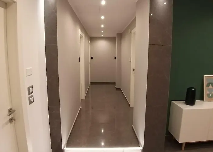 La Rosa Felice 3* باري